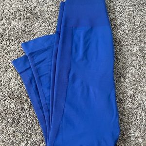 LULULEMON LEGGINGS SIZE 4